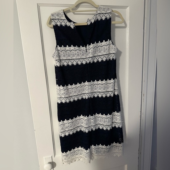 Karl Lagerfeld Paris Navy and White Lace Dress Size 8 - Picture 2 of 3